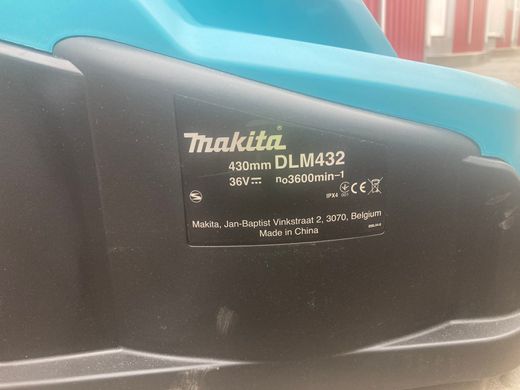 Аккумуляторная газонокосилка Makita DLM432CT