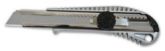 Нож металлический с оборотным фиксатором упрочненный 18мм Favorit | 13-270