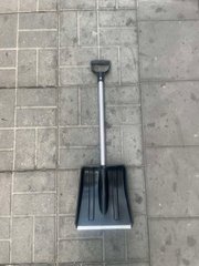 Лопата для очищення снігу