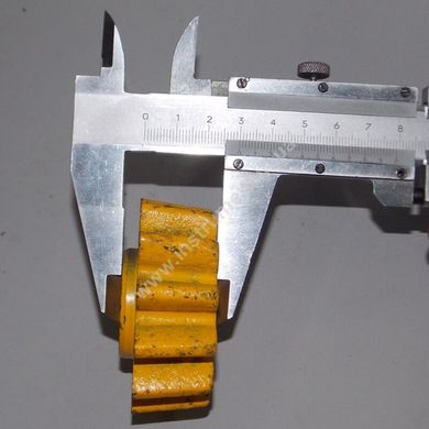 Шестерня для бетономешалок -- 12 зубъев 69х14х30 мм желтая